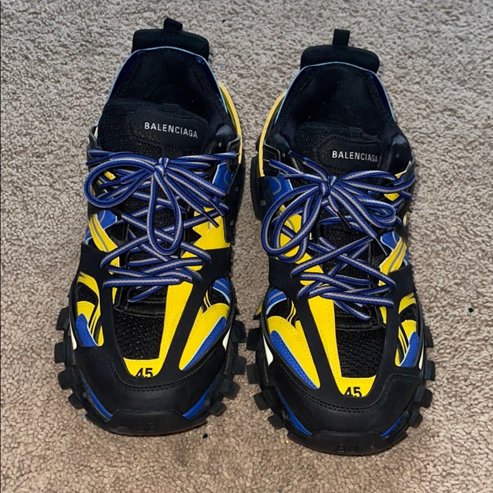 Balenciaga track